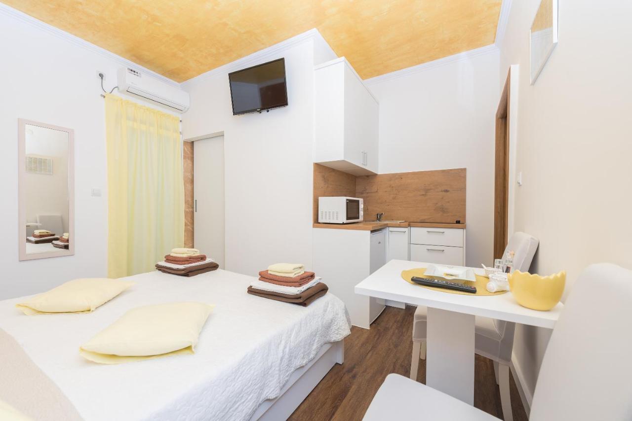 Apartments Song Of Joys Makarska Zewnętrze zdjęcie